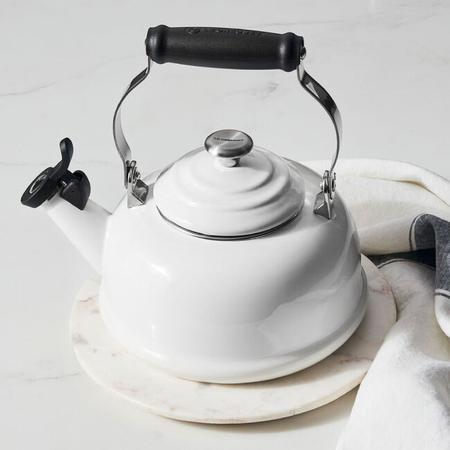 LE CREUSET 1.7 QUART CLASSIC WHISTLING KETTLE