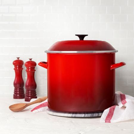 Le Creuset 16 Quart Stockpot Cerise