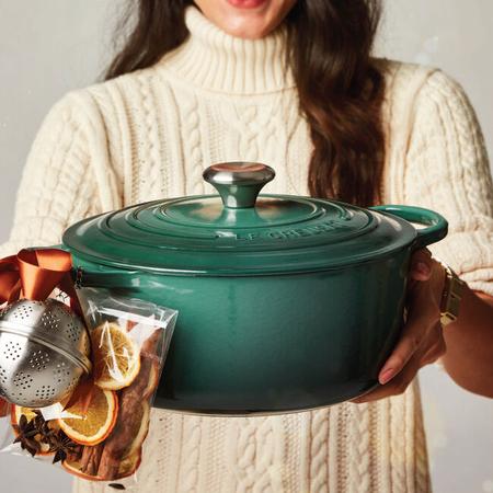 LE CREUSET 5.5 QUART SIGNATURE ROUND DUTCH OVEN ARTICHAUT