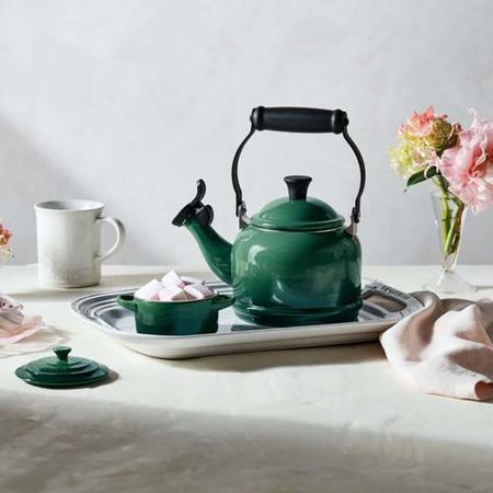 Le Creuset Demi Kettle 1.25 Quart Artichaut