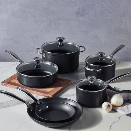 LE CREUSET TOUGHENED NONSTICK PRO 10-PIECE COOKWARE SET