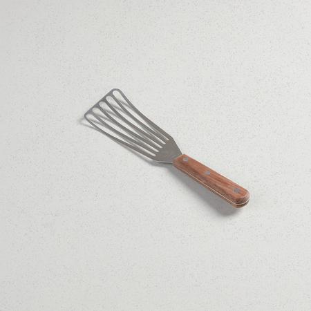 SMITHEY IRONWARE SLOTTED SPATULA